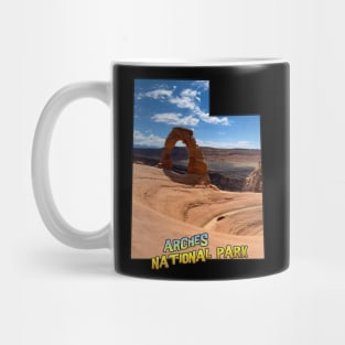 Utah Outline (Arches National Park - Delicate Arch) Mug